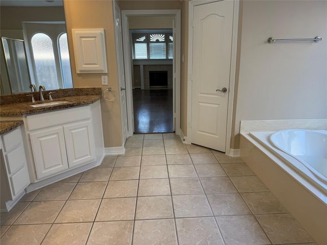 1412 Caine Hill Court, League City, TX 77573