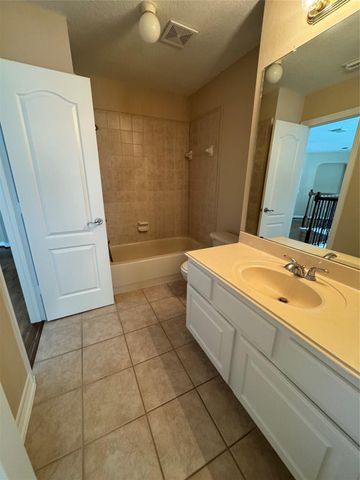 1412 Caine Hill Court, League City, TX 77573