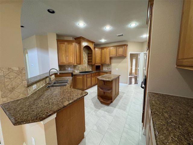 1412 Caine Hill Court, League City, TX 77573