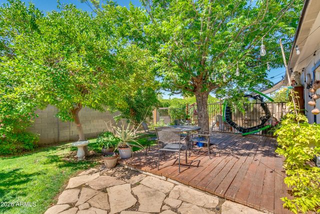 2209 W EDGEWOOD Avenue, Mesa, AZ 85202