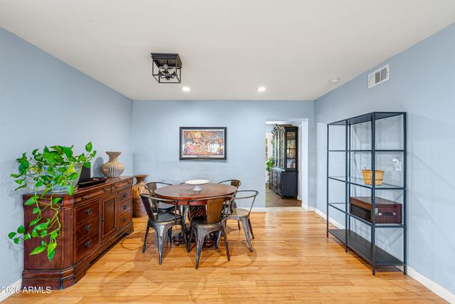 2209 W EDGEWOOD Avenue, Mesa, AZ 85202