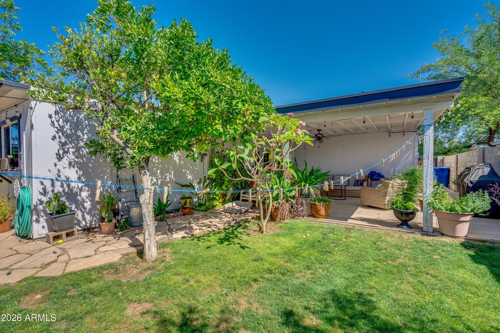 Image 31 of property listing at 2209 W EDGEWOOD Avenue, Mesa, AZ 85202