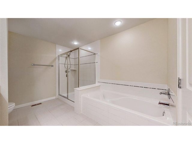 8185 E Lowry Blvd 302, Denver, CO 80230