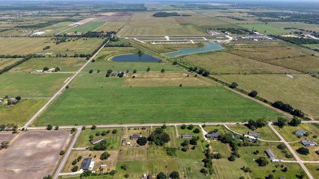 605 County Road 609, Dayton, TX 77535