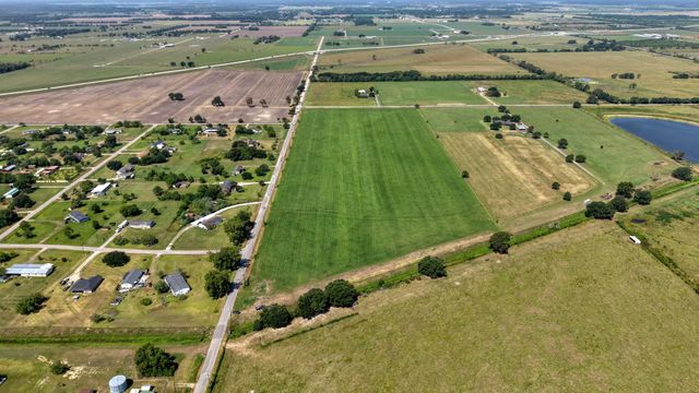 605 County Road 609, Dayton, TX 77535