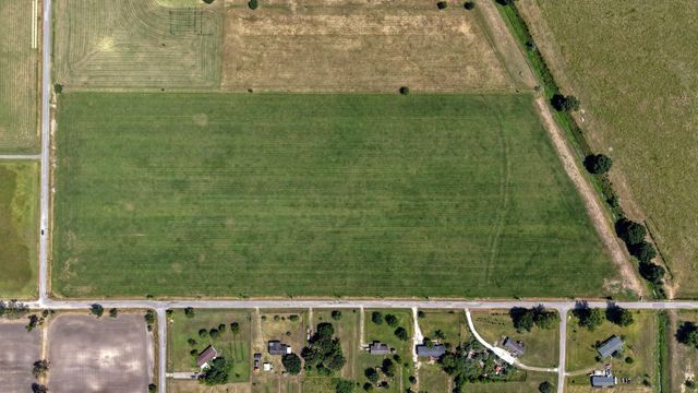 605 County Road 609, Dayton, TX 77535