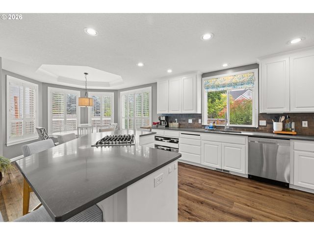 28528 Sw CASCADE Loop, Wilsonville, OR 97070
