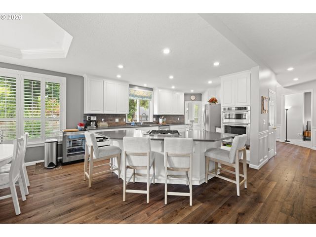28528 Sw CASCADE Loop, Wilsonville, OR 97070