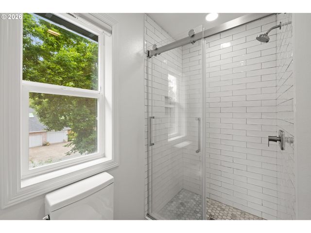 28528 Sw CASCADE Loop, Wilsonville, OR 97070