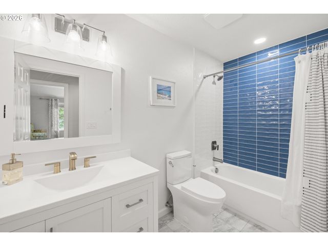 28528 Sw CASCADE Loop, Wilsonville, OR 97070