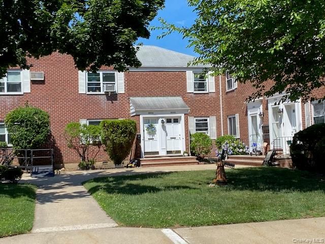 263-33 73rd. Avenue A-2, Glen Oaks, NY 11004