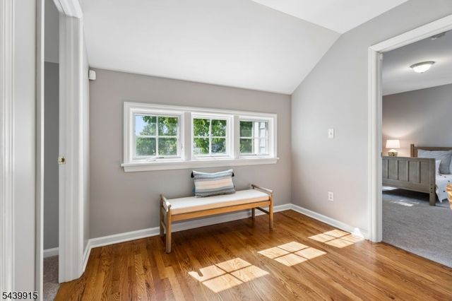 7 Holly Ct, Bloomfield Twp., NJ 07003