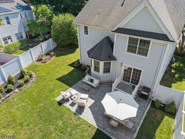 7 Holly Ct, Bloomfield Twp., NJ 07003