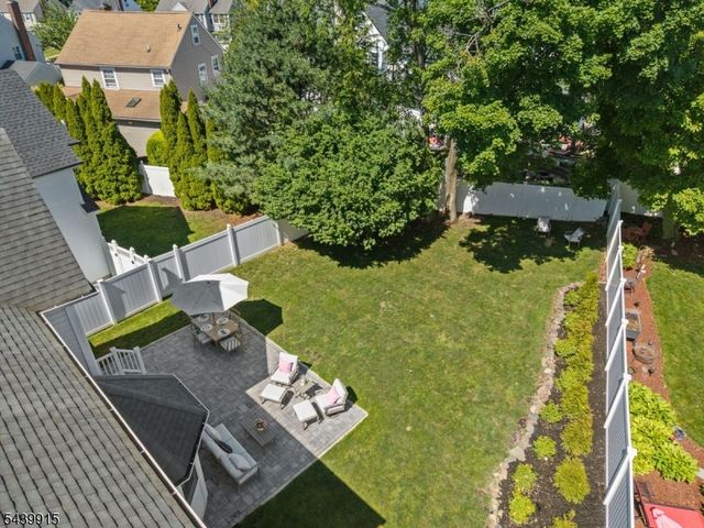 7 Holly Ct, Bloomfield Twp., NJ 07003