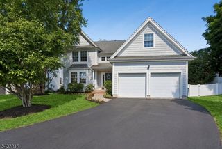 7 Holly Ct, Bloomfield Twp., NJ 07003