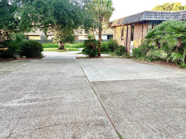 1012 W 11th Street, Panama City, FL 32401