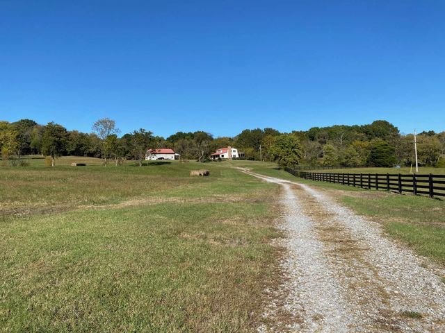 4243 Beech Log Rd, Lebanon, TN 37090