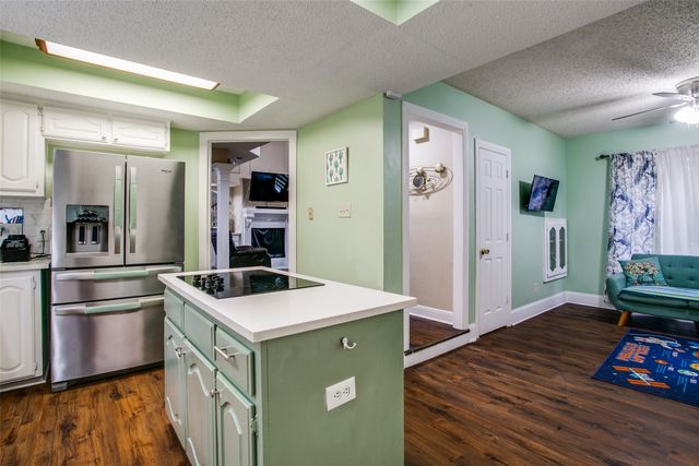 9432 Blue Jay Way, Irving, TX 75063