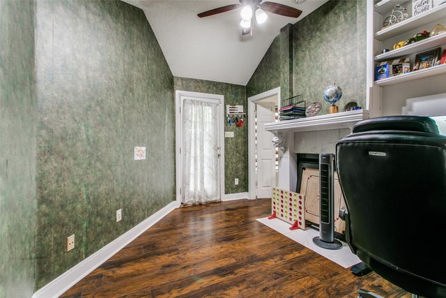 9432 Blue Jay Way, Irving, TX 75063