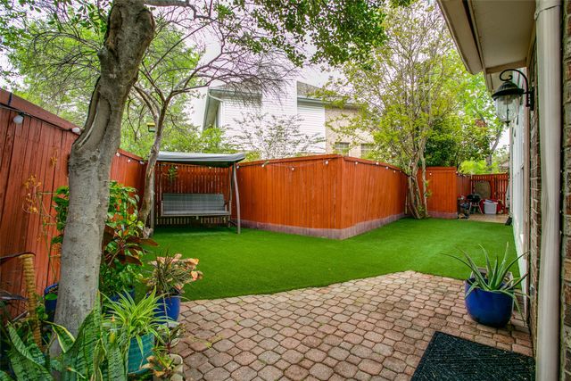 9432 Blue Jay Way, Irving, TX 75063