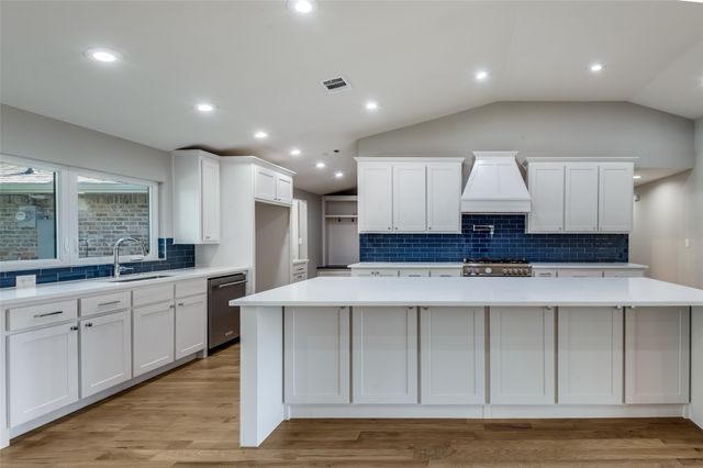 3161 Lockmoor Lane, Dallas, TX 75220