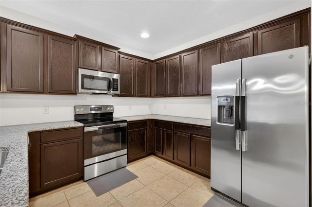 9515 OGLETHORPE DRIVE, Groveland, FL 34736