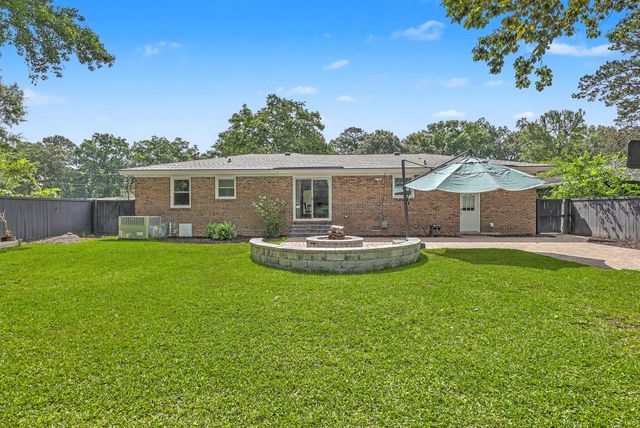 2050 Bishop Drive, Charleston, SC 29414