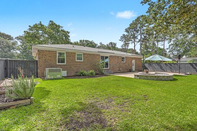 2050 Bishop Drive, Charleston, SC 29414