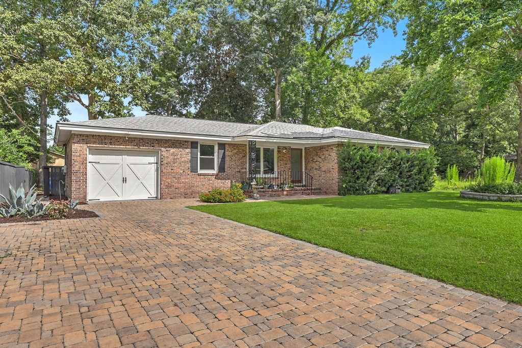 2050 Bishop Drive, Charleston, SC 29414