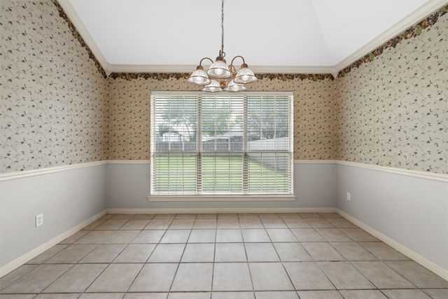 1041 Cheyenne Trail, Hewitt, TX 76643