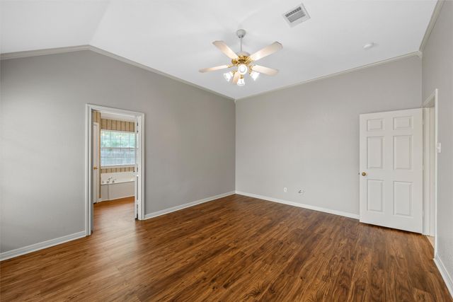 1041 Cheyenne Trail, Hewitt, TX 76643