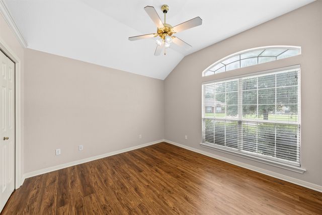 1041 Cheyenne Trail, Hewitt, TX 76643