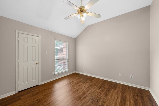 1041 Cheyenne Trail, Hewitt, TX 76643