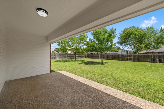 1041 Cheyenne Trail, Hewitt, TX 76643