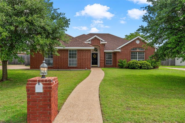 1041 Cheyenne Trail, Hewitt, TX 76643