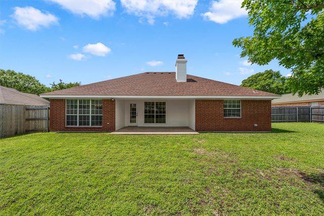 1041 Cheyenne Trail, Hewitt, TX 76643