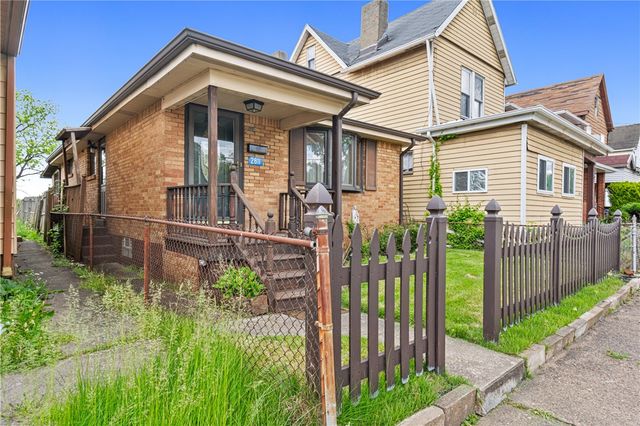 2811 Bowman Ave, Mckeesport, PA 15132