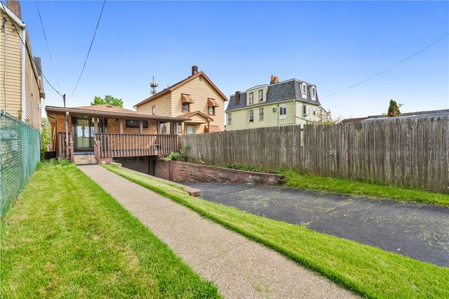 2811 Bowman Ave, Mckeesport, PA 15132