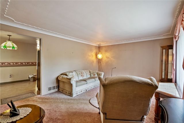 2811 Bowman Ave, Mckeesport, PA 15132