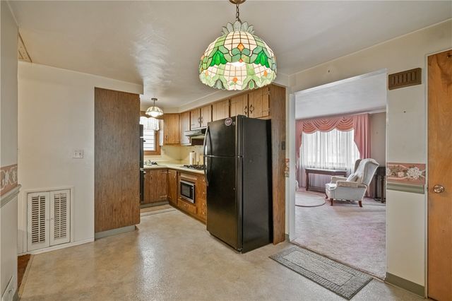 2811 Bowman Ave, Mckeesport, PA 15132