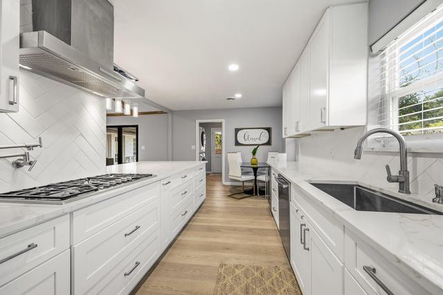10703 Valley Forge Drive, Houston, TX 77042