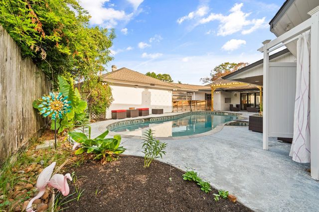 10703 Valley Forge Drive, Houston, TX 77042