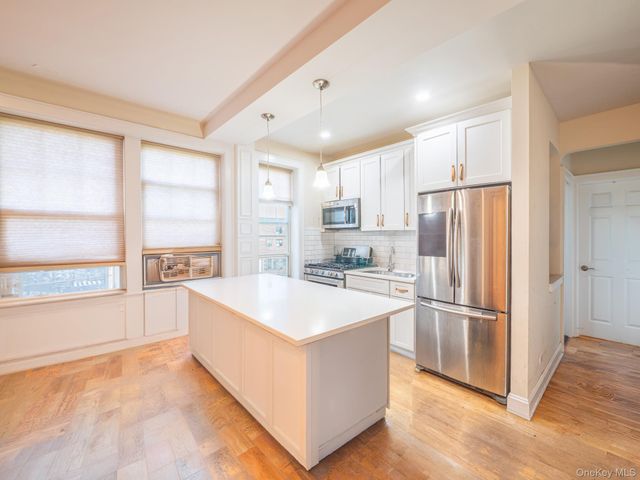 68-37 108th 5H, Forest Hills, NY 11375
