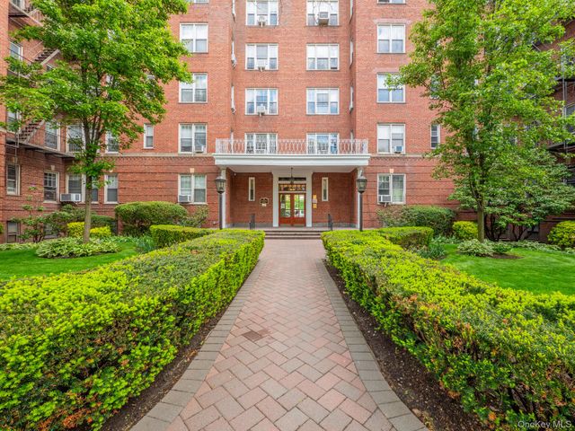 68-37 108th 5H, Forest Hills, NY 11375