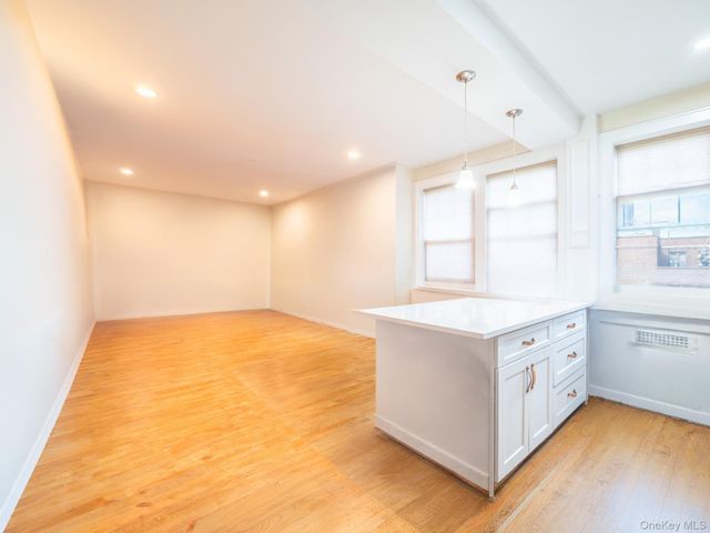 68-37 108th 5H, Forest Hills, NY 11375