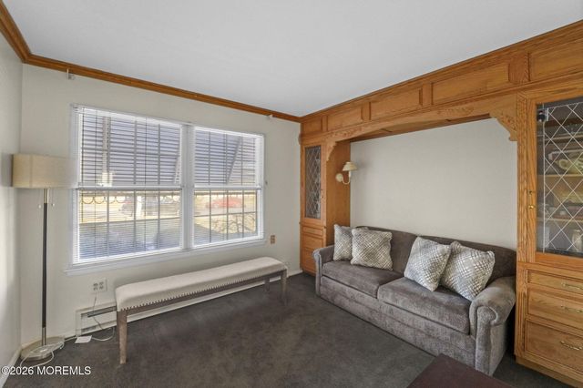 7 Woodstock Lane, Manchester, NJ 08759