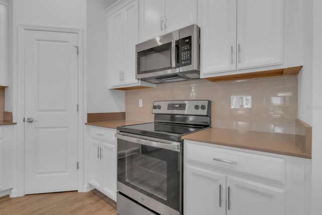 1715 HAPPINESS ROW, Kissimmee, FL 34744