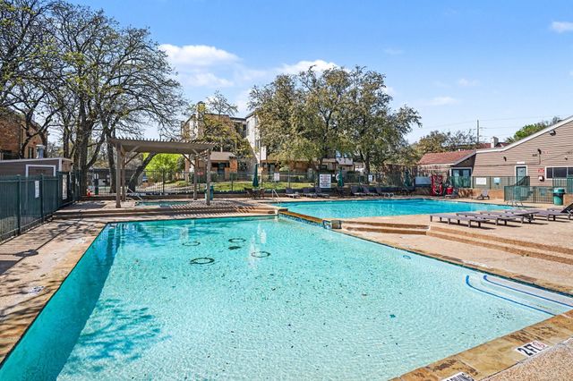 2304 Balsam Drive E203, Arlington, TX 76006