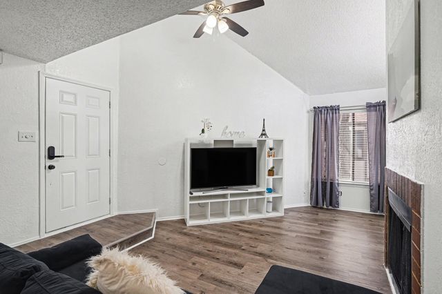 2304 Balsam Drive E203, Arlington, TX 76006