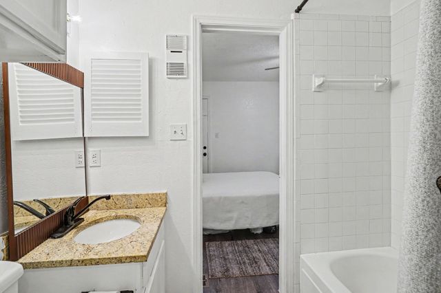 2304 Balsam Drive E203, Arlington, TX 76006